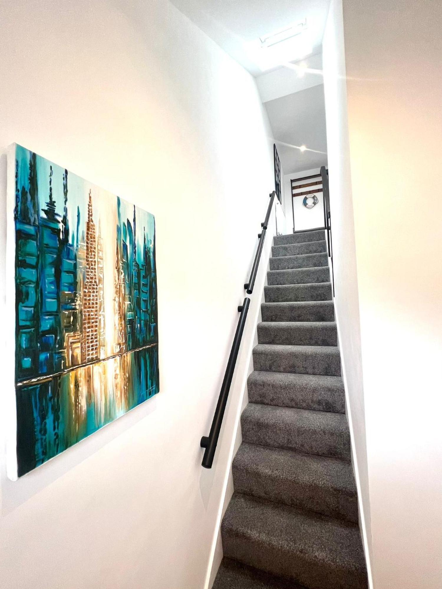 Seascape - Stylish Modern Apartment Бартон-он-Си Экстерьер фото